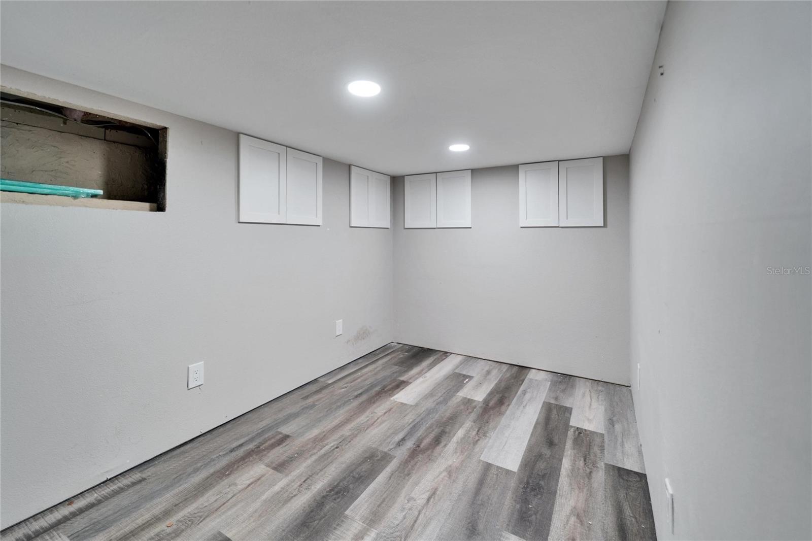 9208 N 27TH ST, TAMPA, FL, 33612