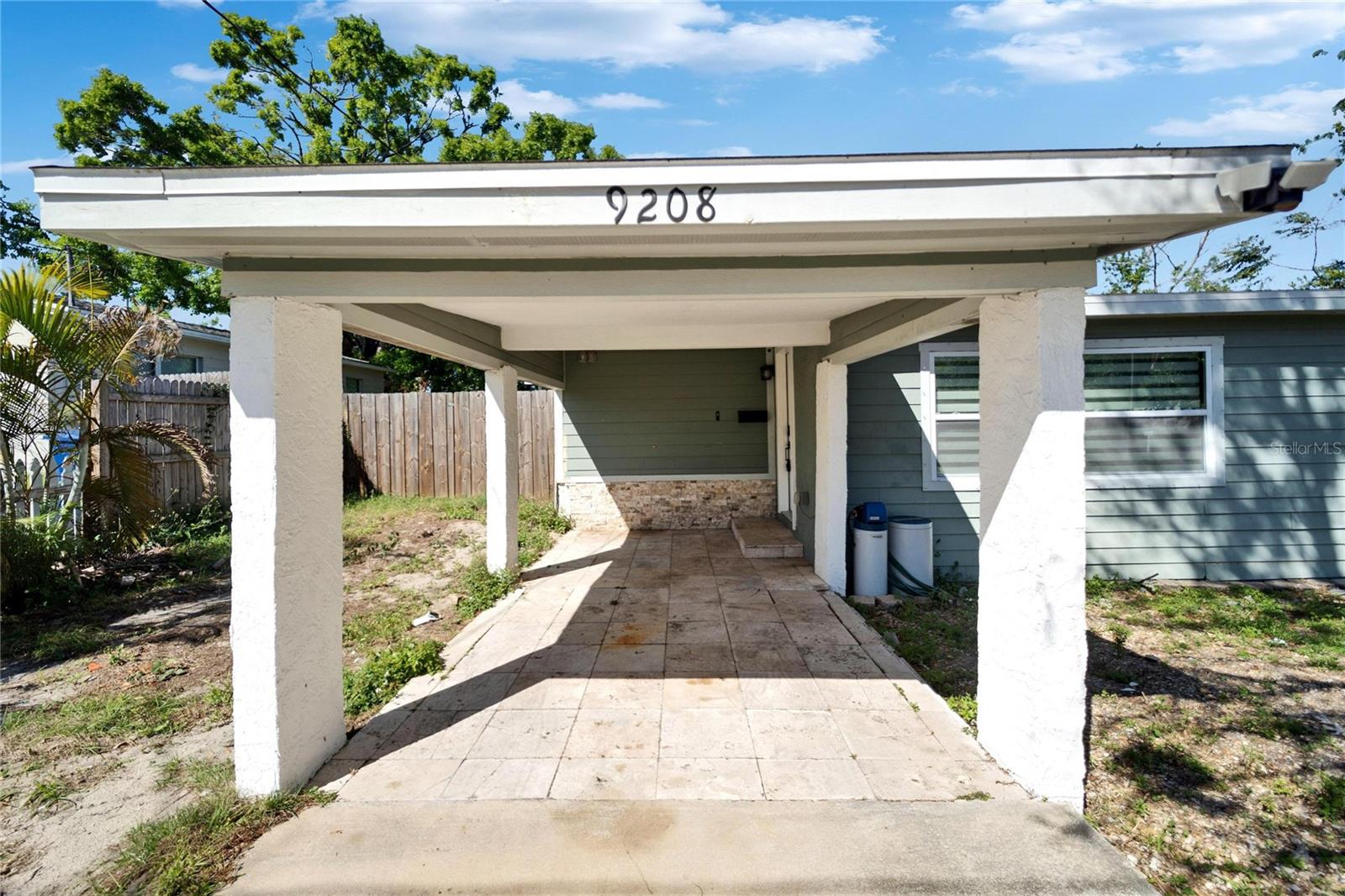 9208 N 27TH ST, TAMPA, FL, 33612