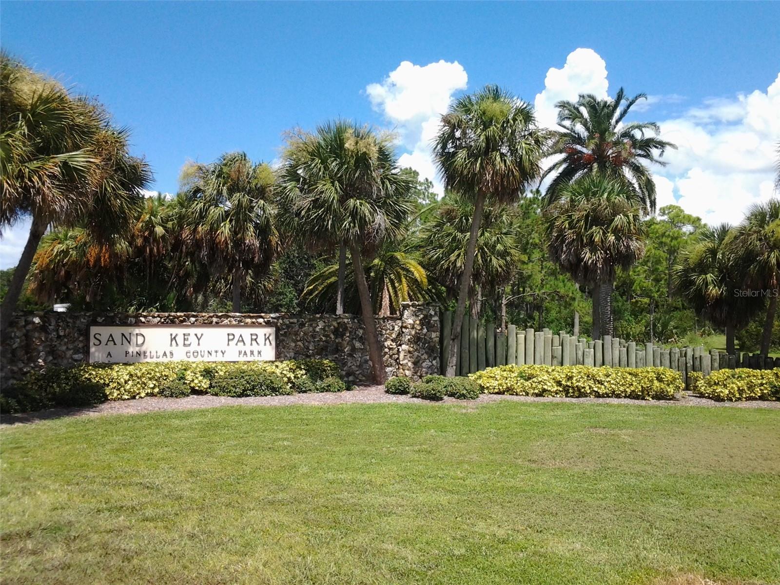 90 FULTON DR SE #B, LARGO, FL, 33771