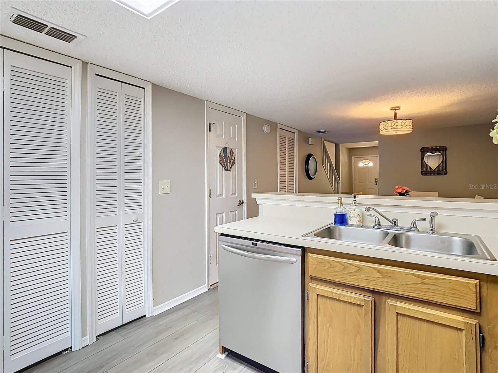 2259 FLETCHERS POINT CIR, TAMPA, FL, 33613
