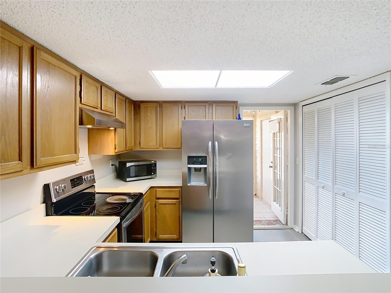 2259 FLETCHERS POINT CIR, TAMPA, FL, 33613