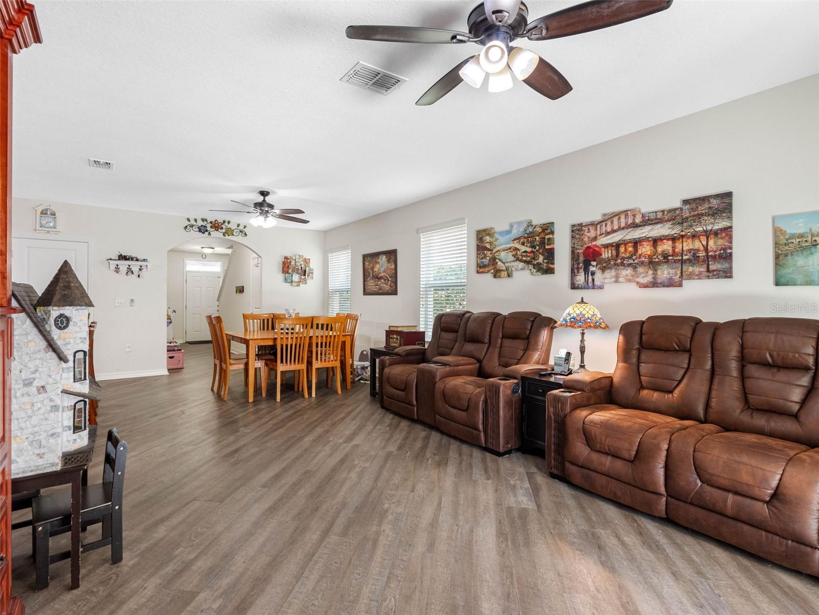 5946 81ST AVE N, PINELLAS PARK, FL, 33781