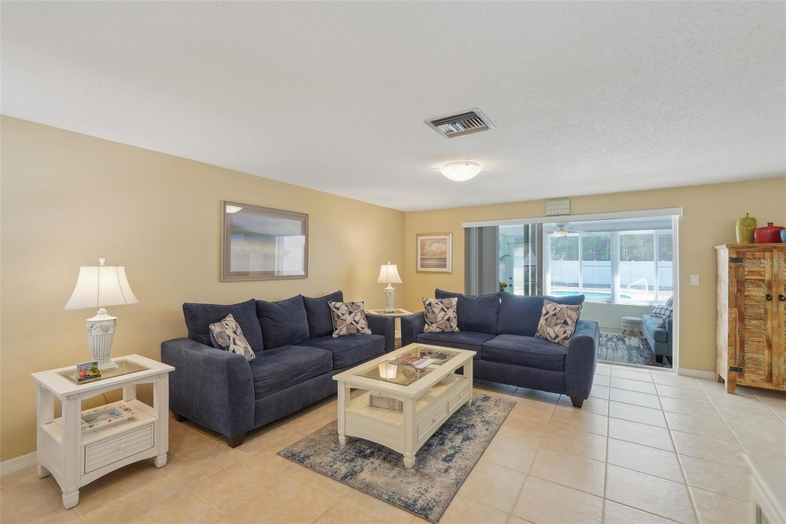 2033 WHITNEY DR, CLEARWATER, FL, 33760