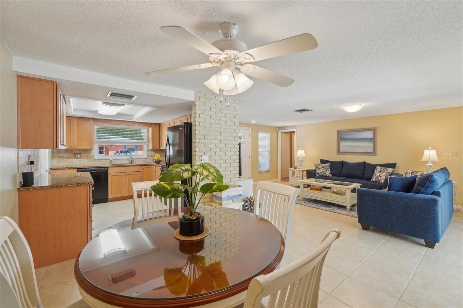 2033 WHITNEY DR, CLEARWATER, FL, 33760