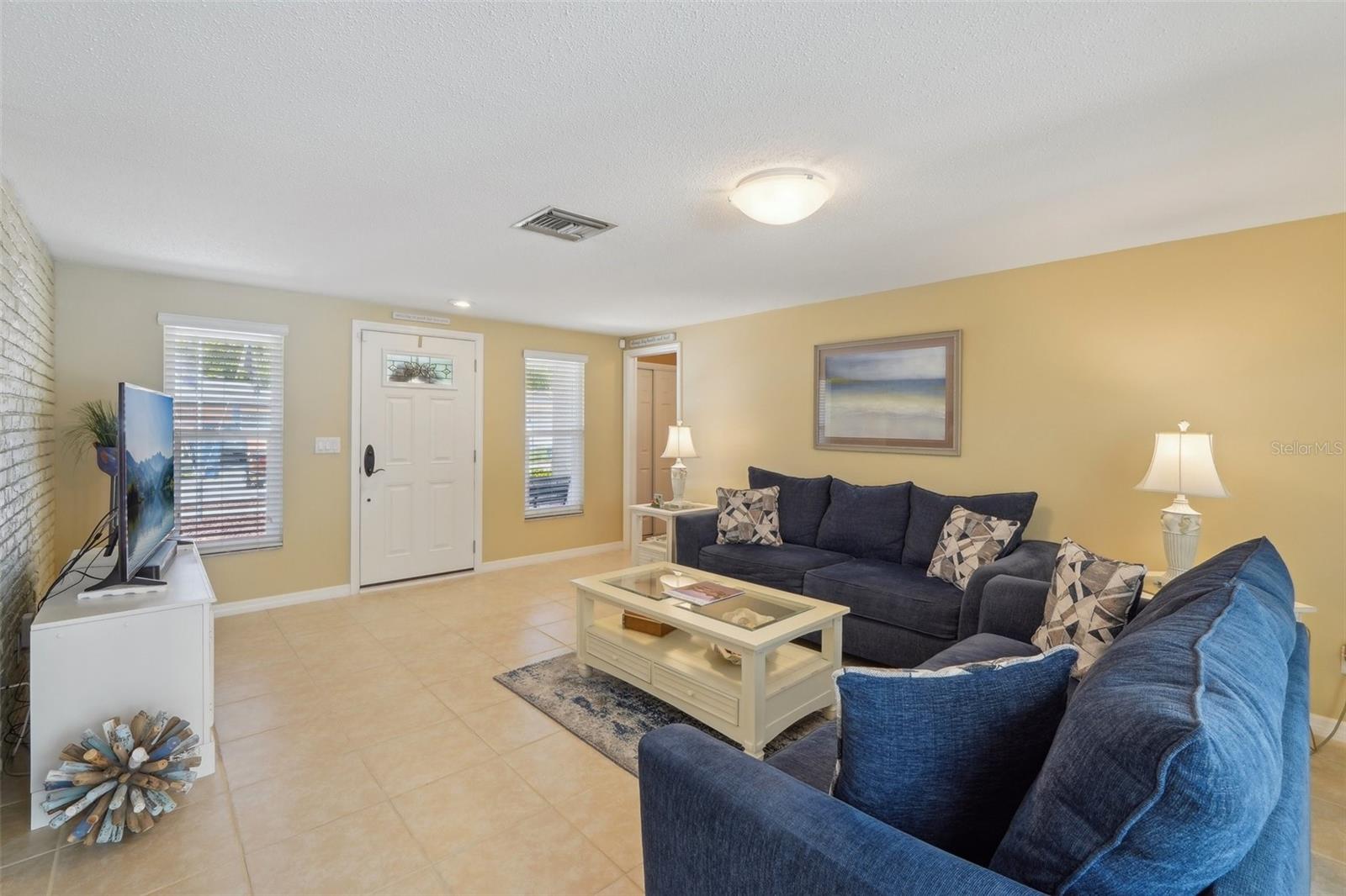 2033 WHITNEY DR, CLEARWATER, FL, 33760