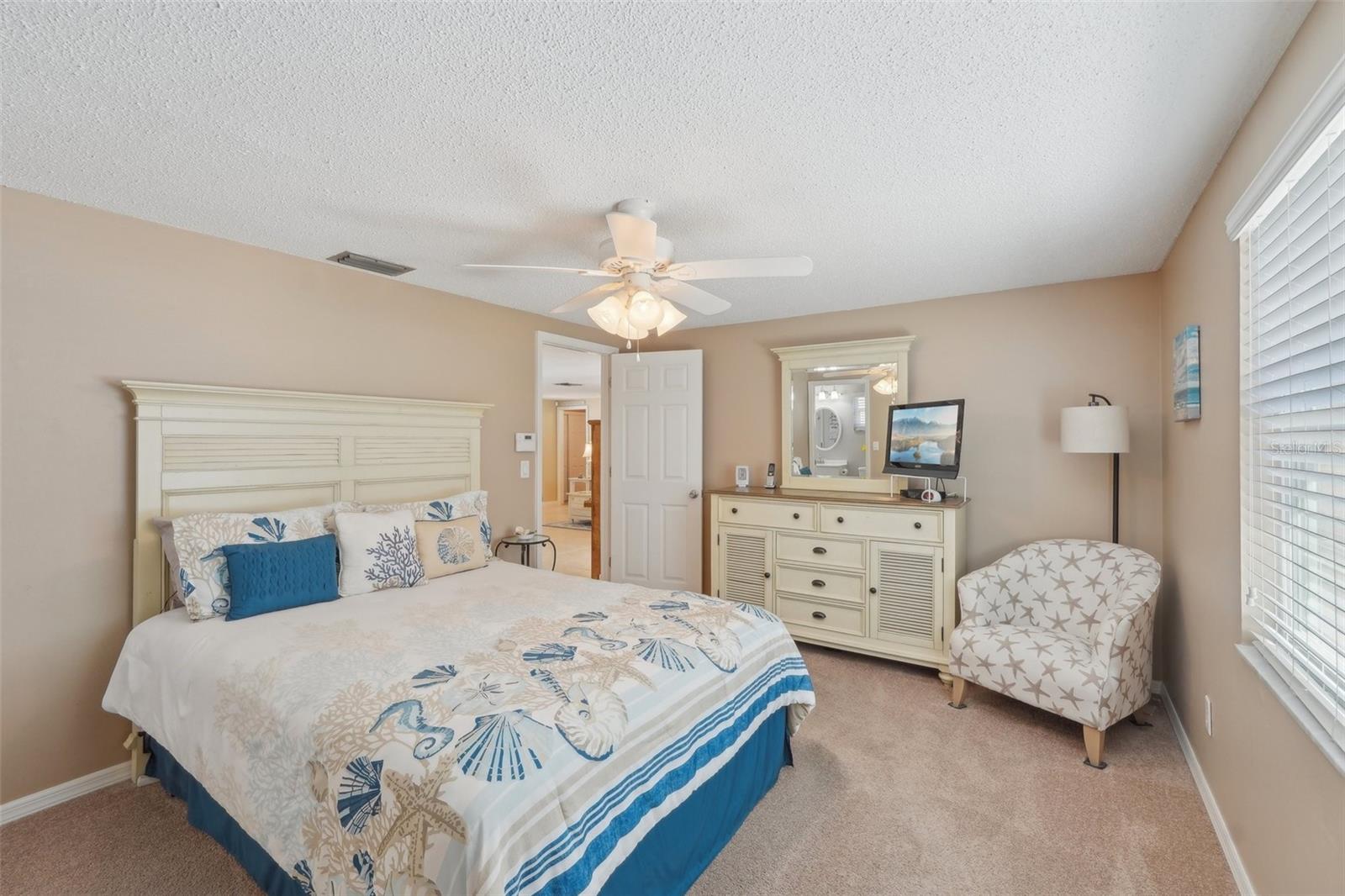 2033 WHITNEY DR, CLEARWATER, FL, 33760