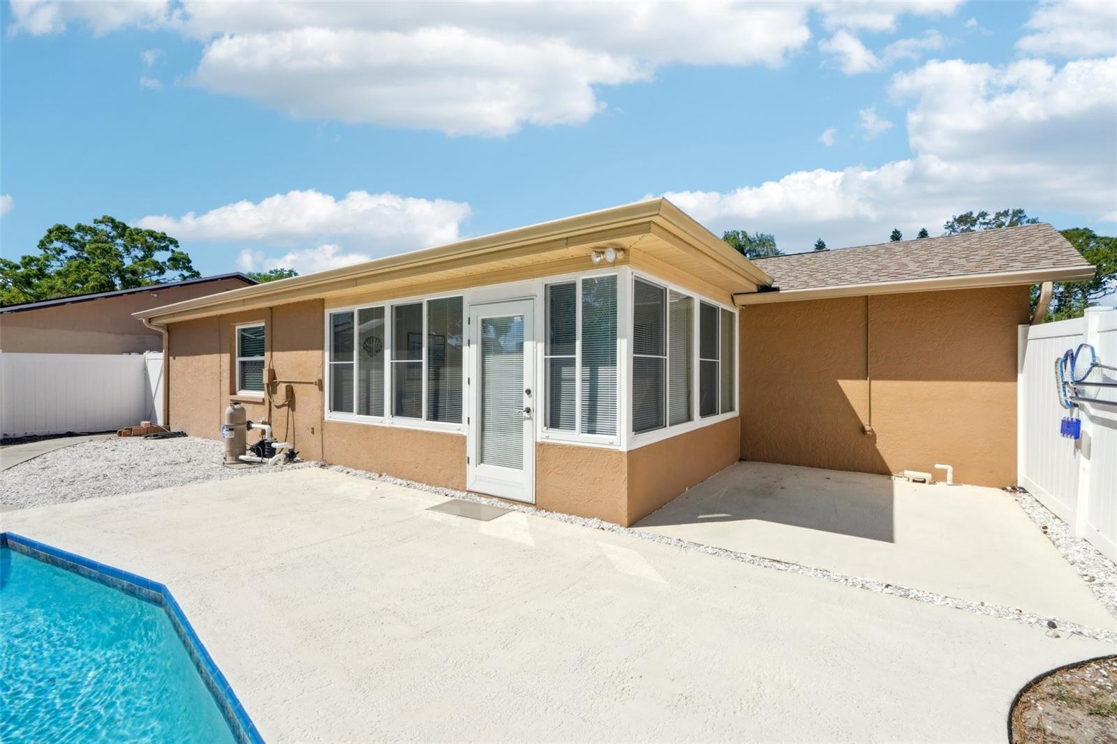 2033 WHITNEY DR, CLEARWATER, FL, 33760