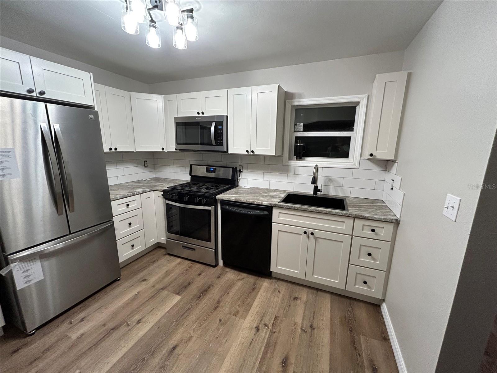 207 W GREENWOOD ST, GROVELAND, FL, 34736