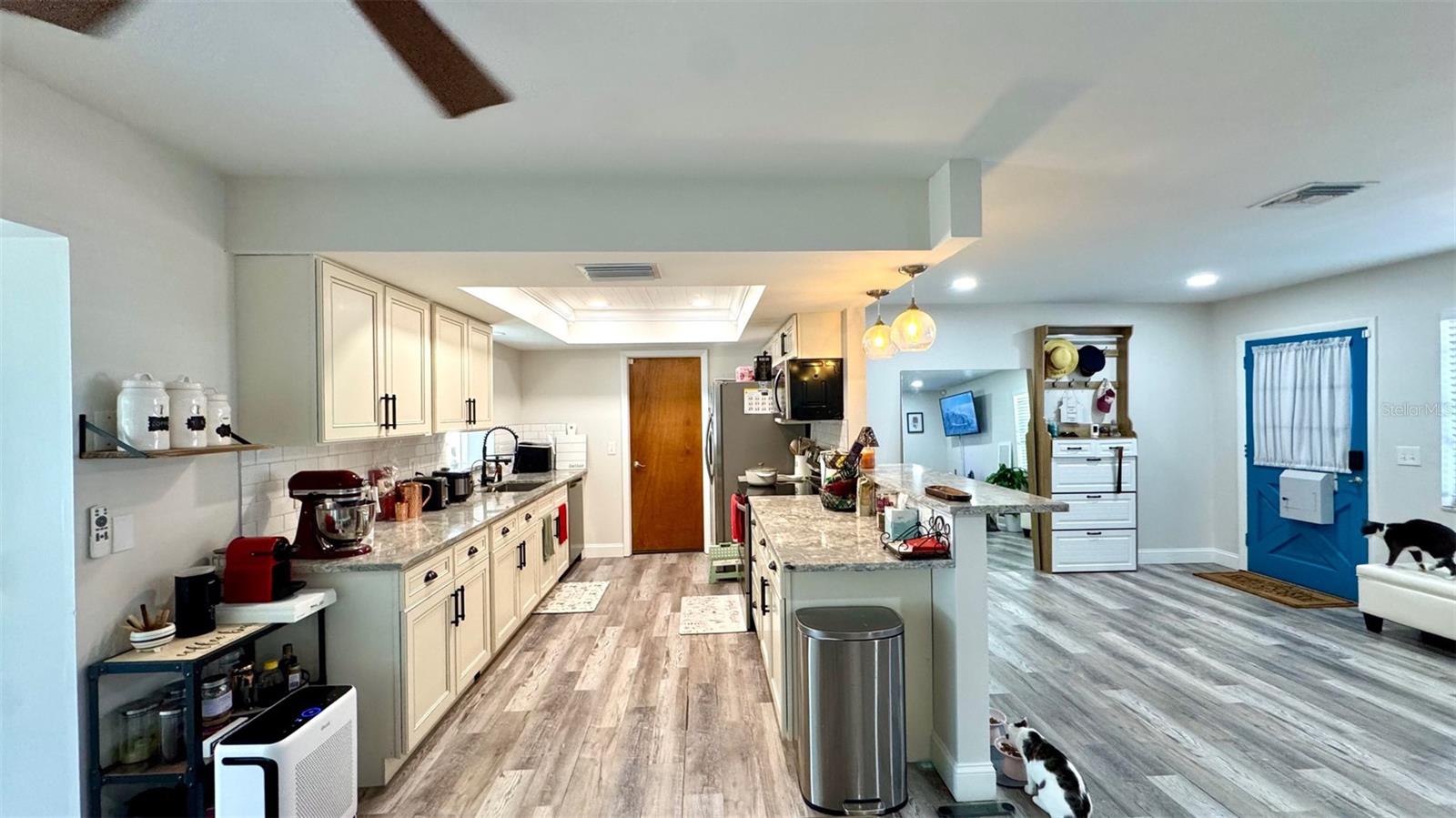 232 SE MONROE CIR N, ST PETERSBURG, FL, 33703