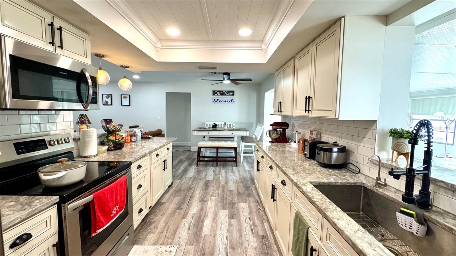 232 SE MONROE CIR N, ST PETERSBURG, FL, 33703