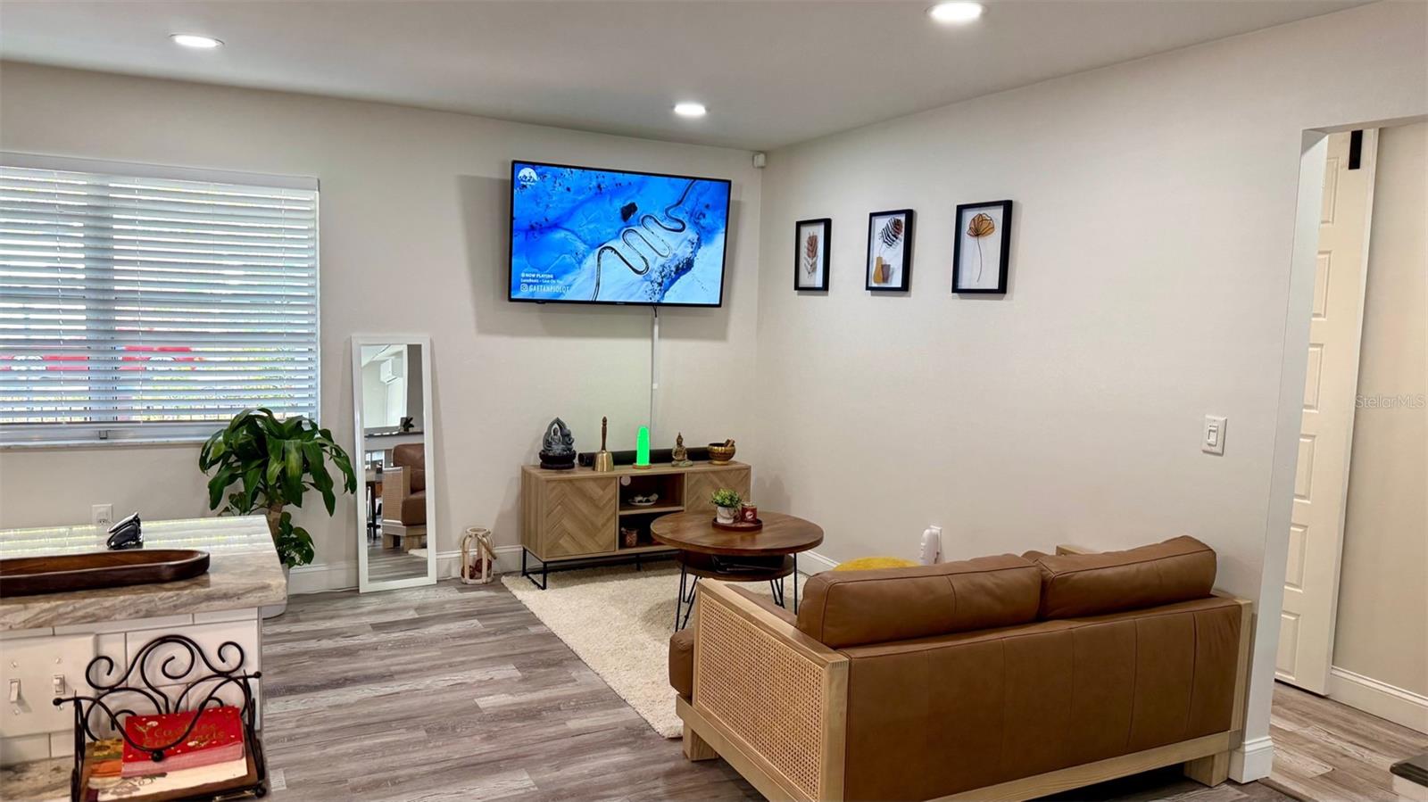 232 SE MONROE CIR N, ST PETERSBURG, FL, 33703