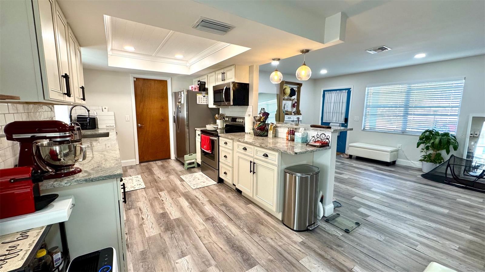 232 SE MONROE CIR N, ST PETERSBURG, FL, 33703