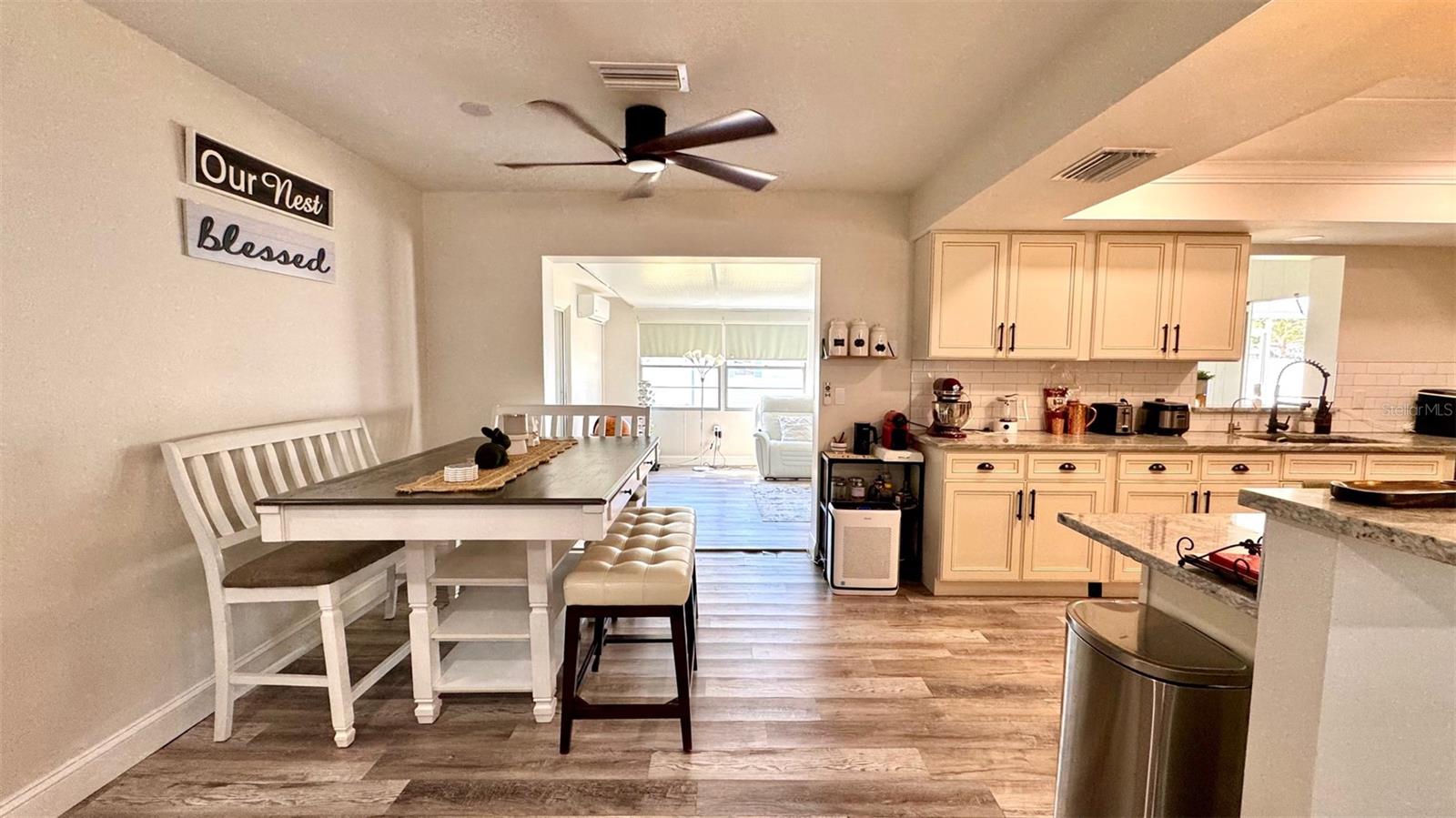 232 SE MONROE CIR N, ST PETERSBURG, FL, 33703