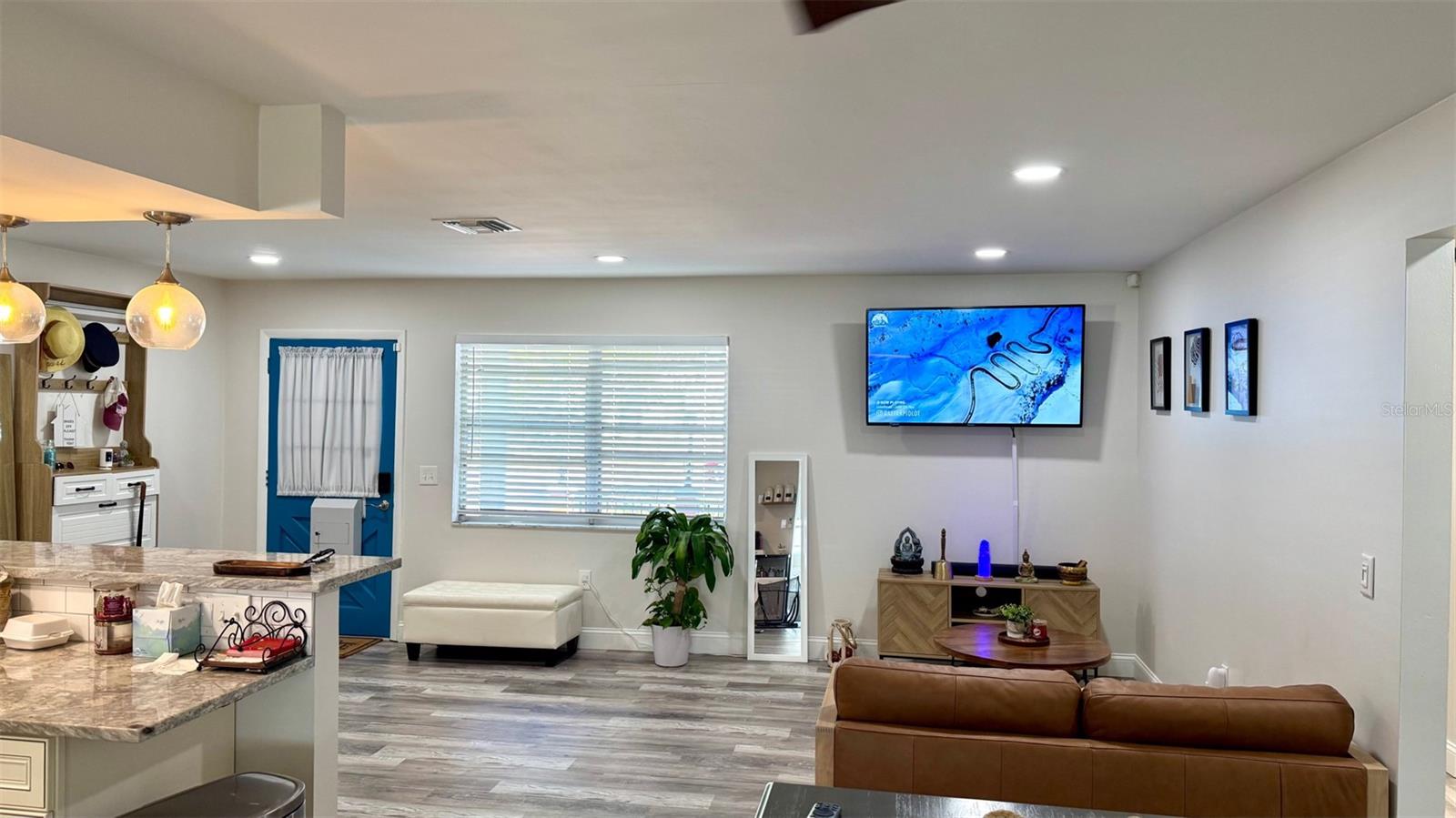 232 SE MONROE CIR N, ST PETERSBURG, FL, 33703