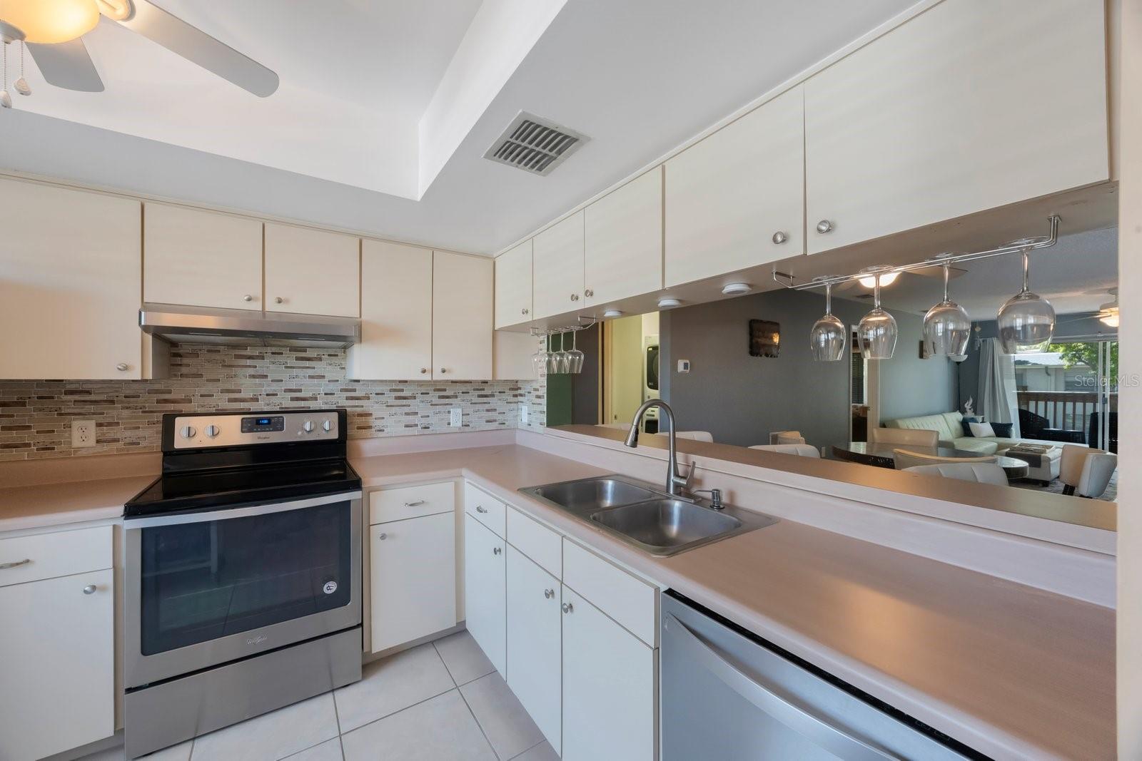 7700 92ND ST #207, SEMINOLE, FL, 33777