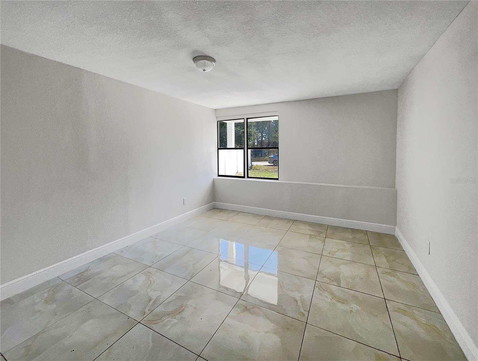 322 HOFFMAN BLVD, TAMPA, FL, 33612