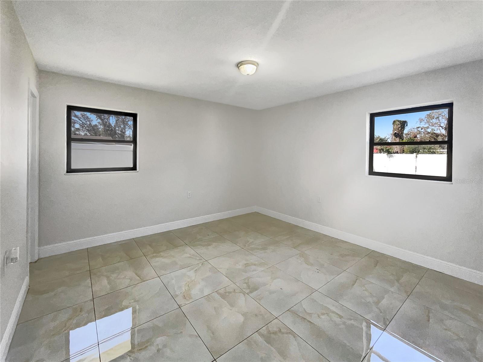 322 HOFFMAN BLVD, TAMPA, FL, 33612