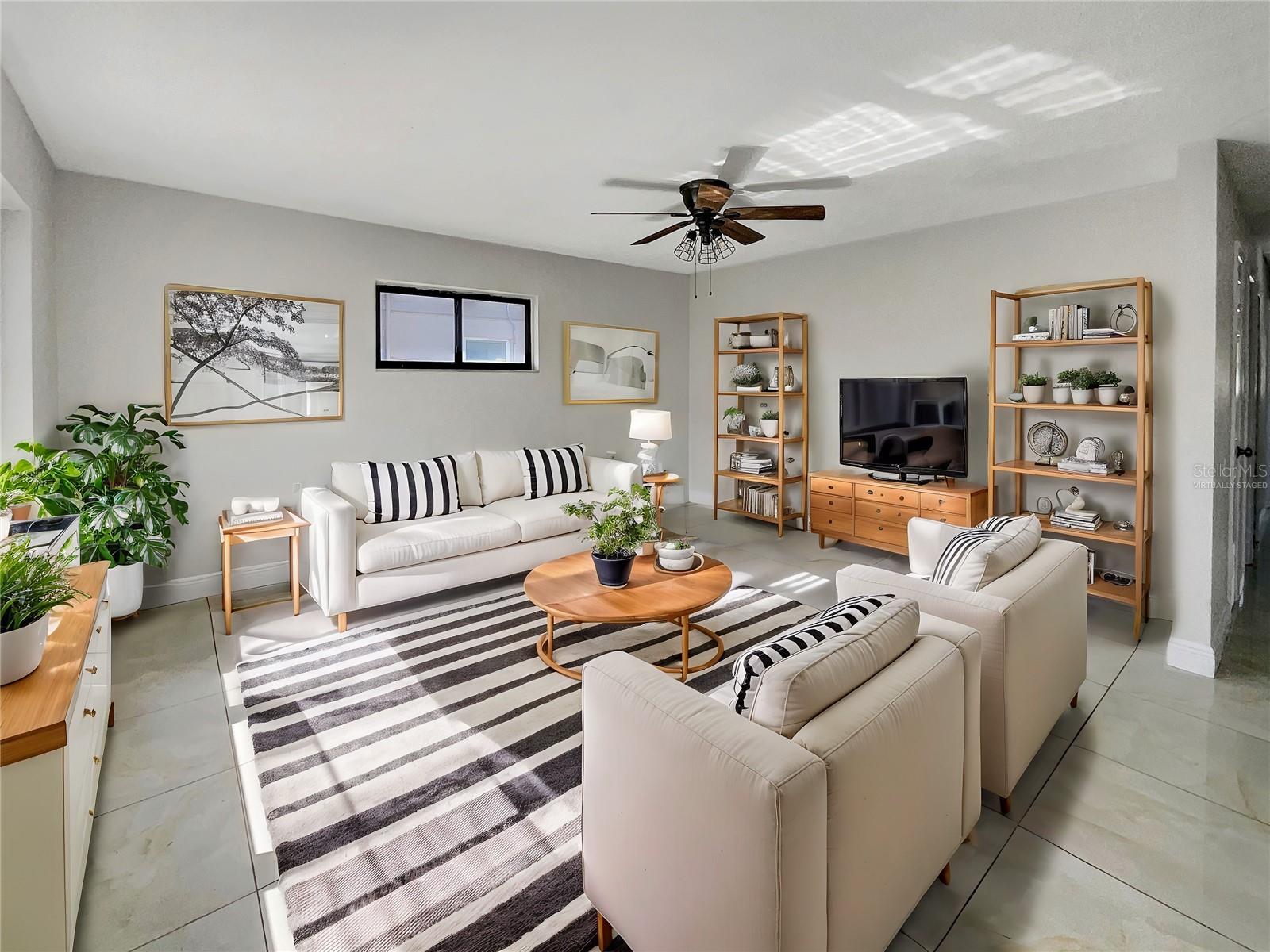 322 HOFFMAN BLVD, TAMPA, FL, 33612