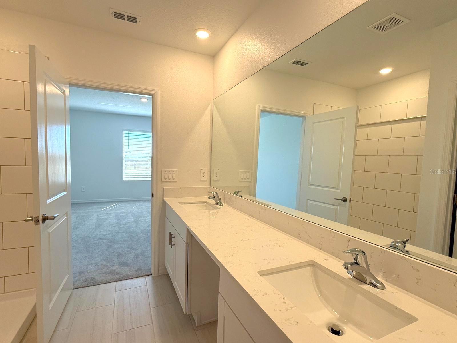 2107 HALLIER CV, WESLEY CHAPEL, FL, 33543