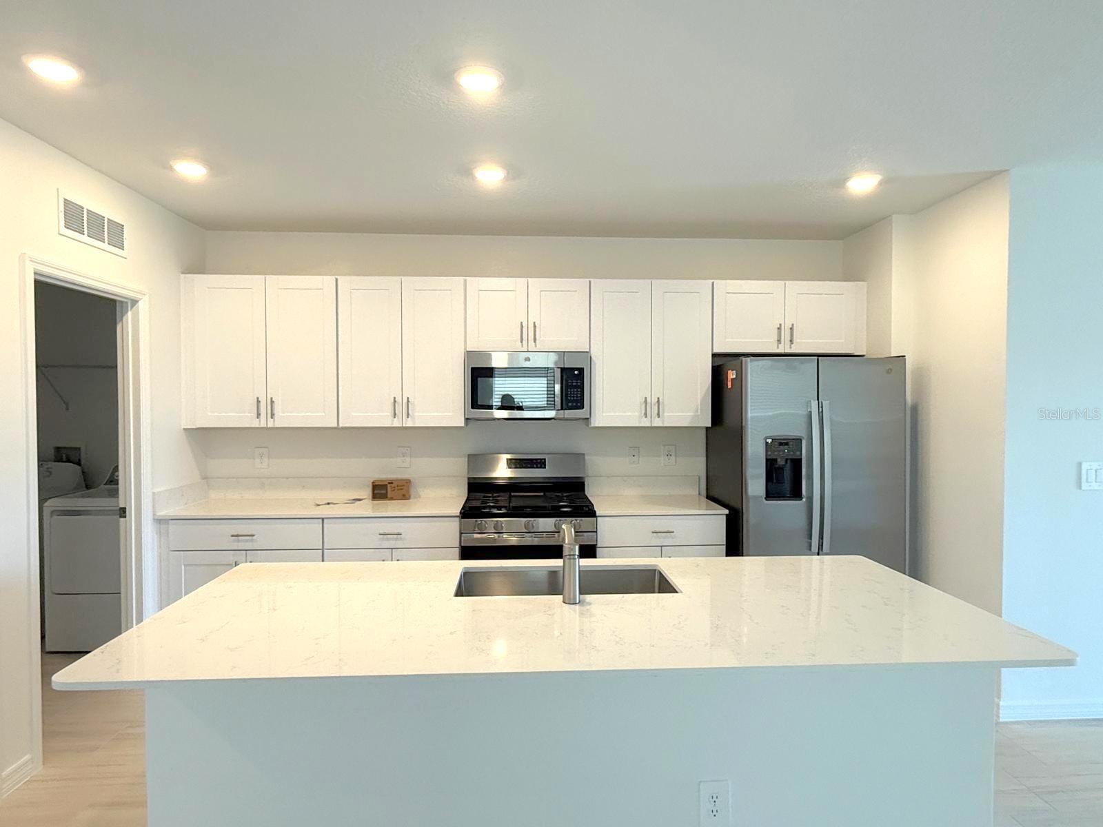 2107 HALLIER CV, WESLEY CHAPEL, FL, 33543