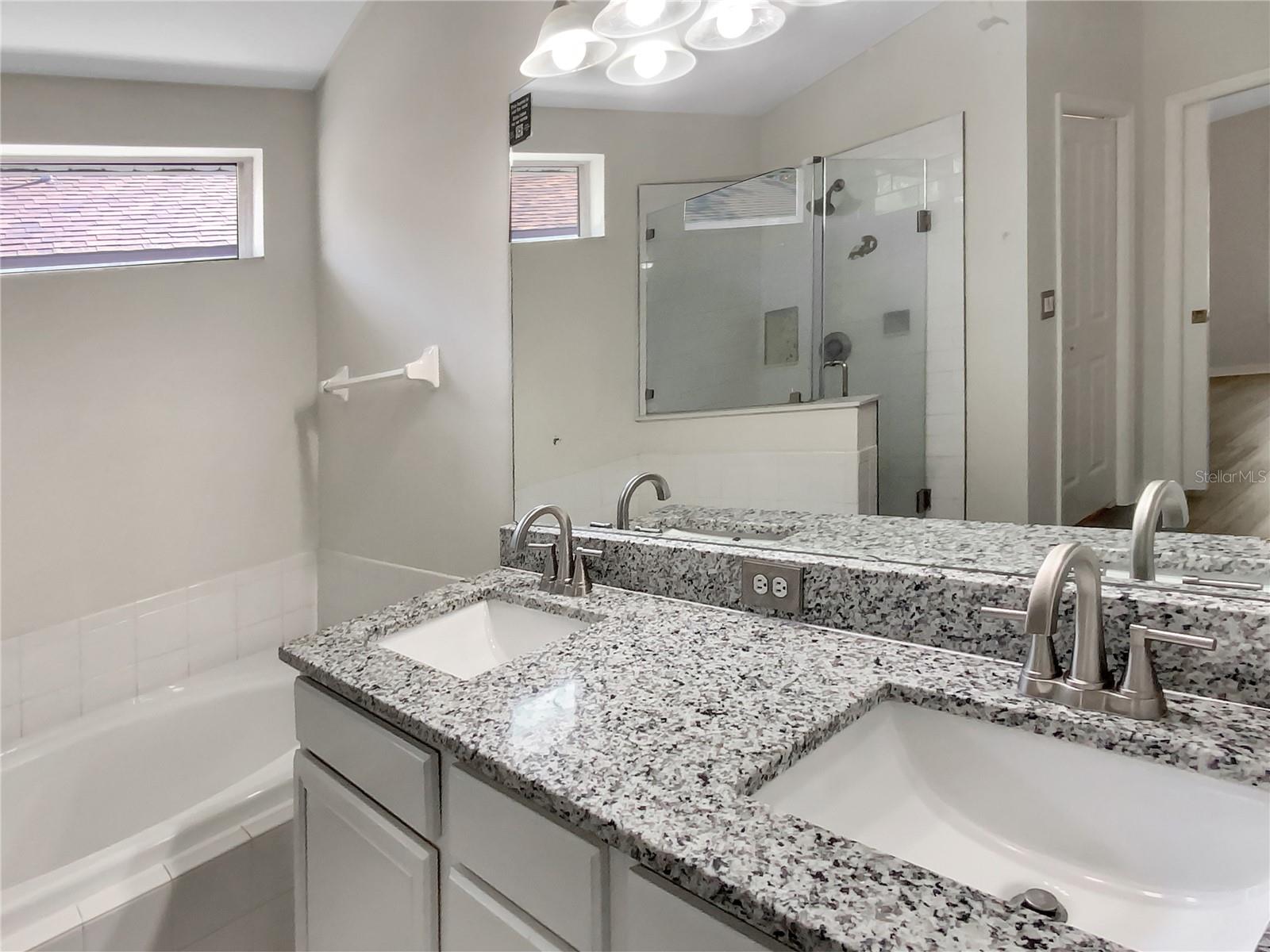 6721 SOMERSET GARDEN WAY, APOLLO BEACH, FL, 33572
