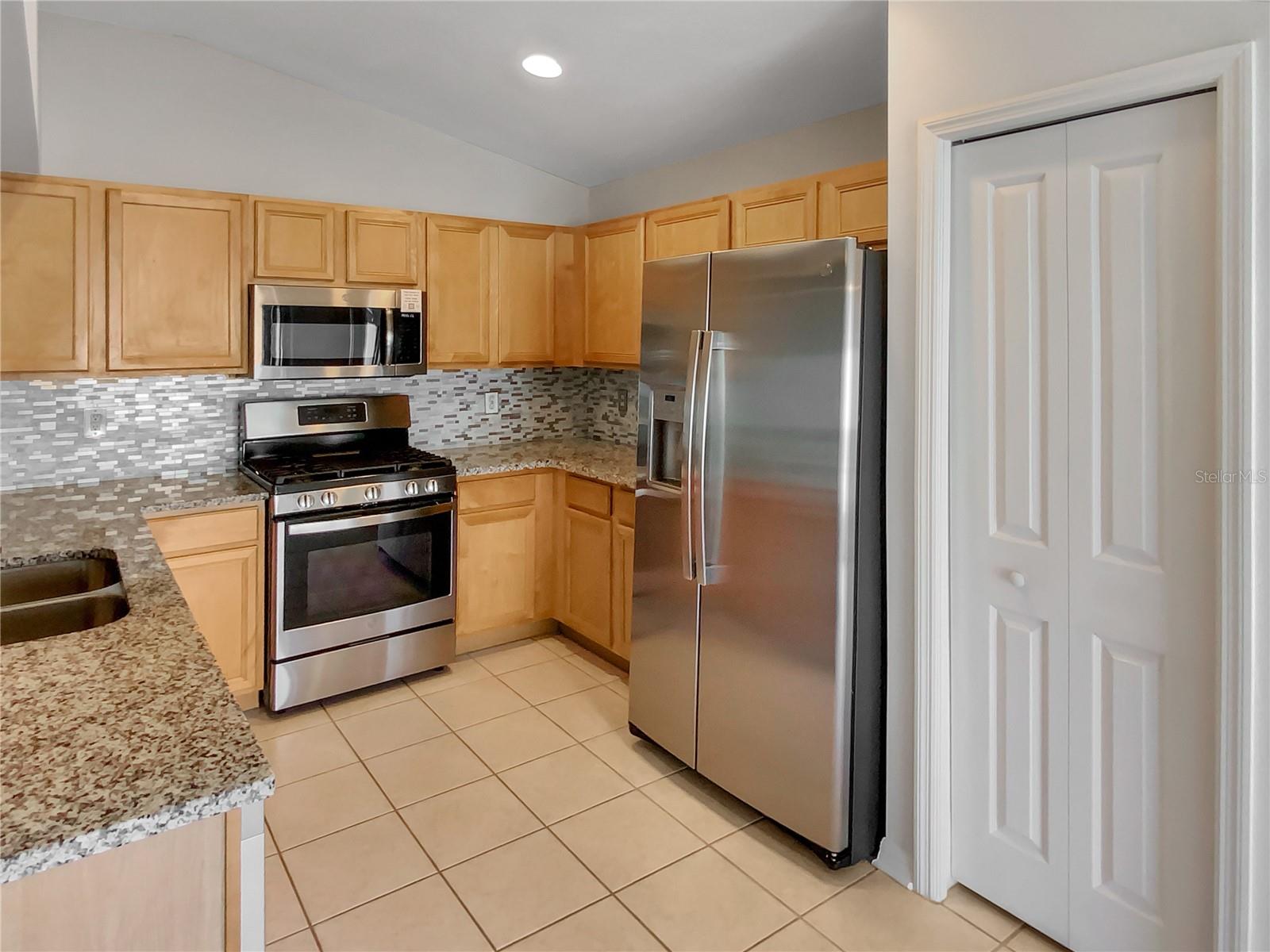 6721 SOMERSET GARDEN WAY, APOLLO BEACH, FL, 33572