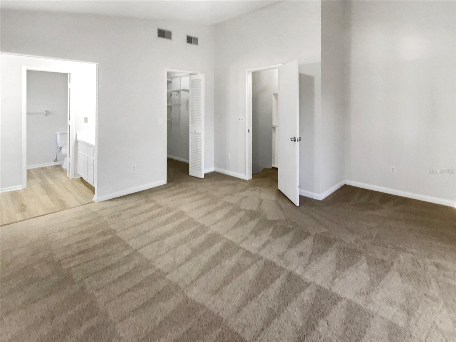 2405 BURLWOOD DR, LUTZ, FL, 33549