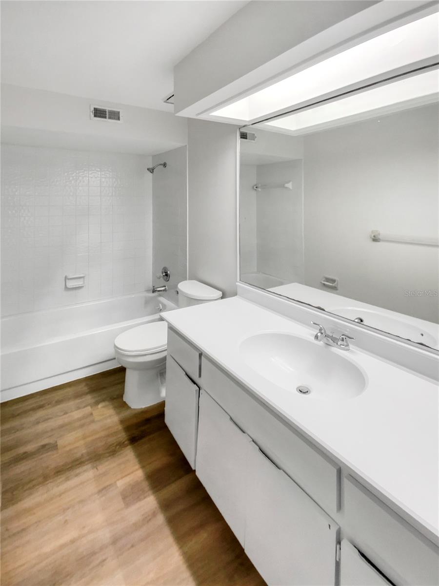 2405 BURLWOOD DR, LUTZ, FL, 33549