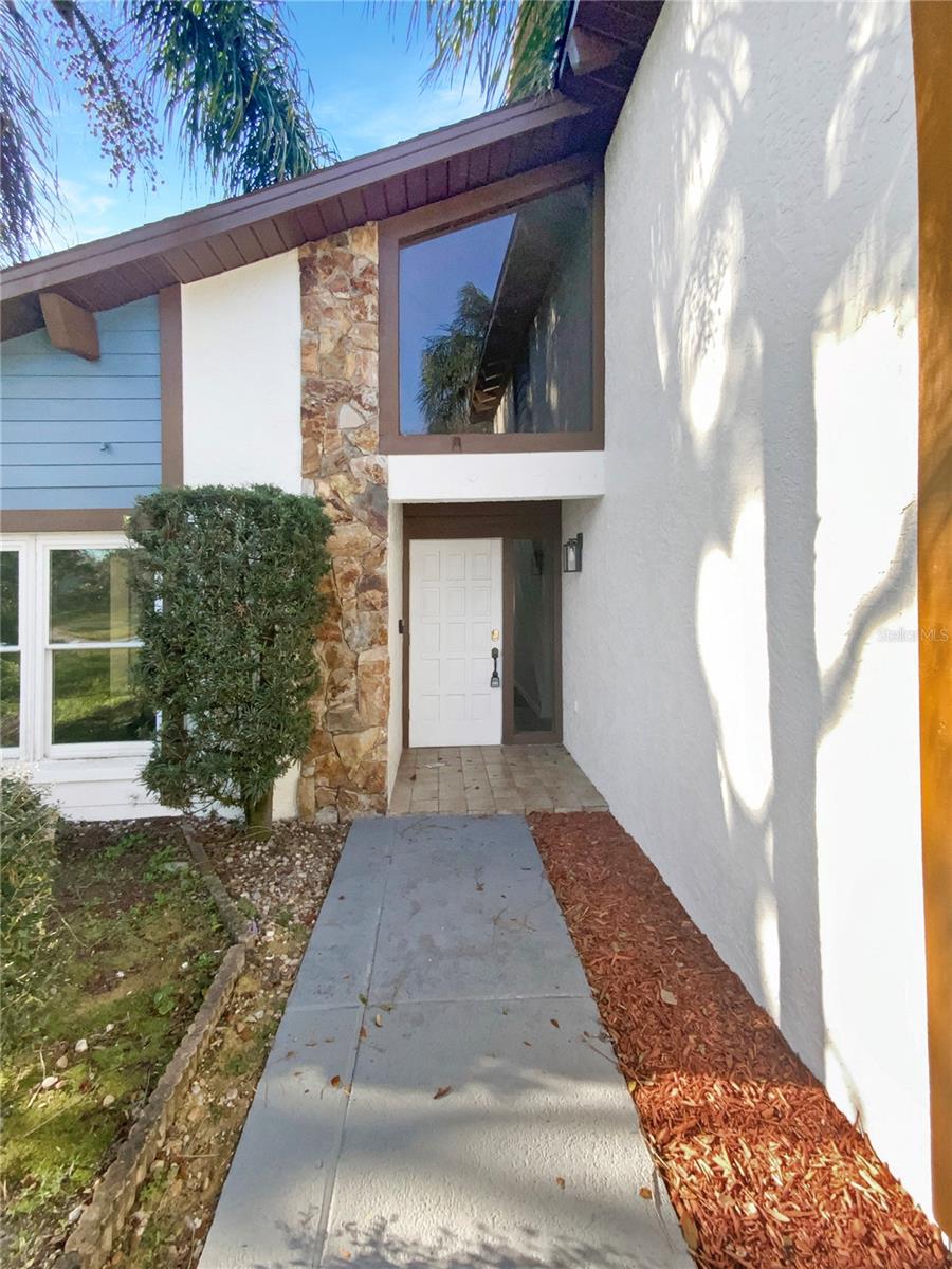 2405 BURLWOOD DR, LUTZ, FL, 33549