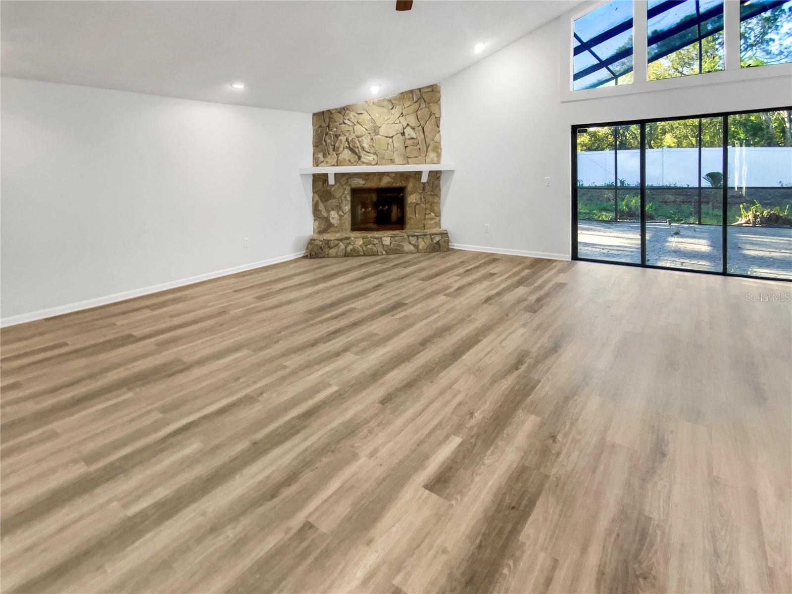 2405 BURLWOOD DR, LUTZ, FL, 33549