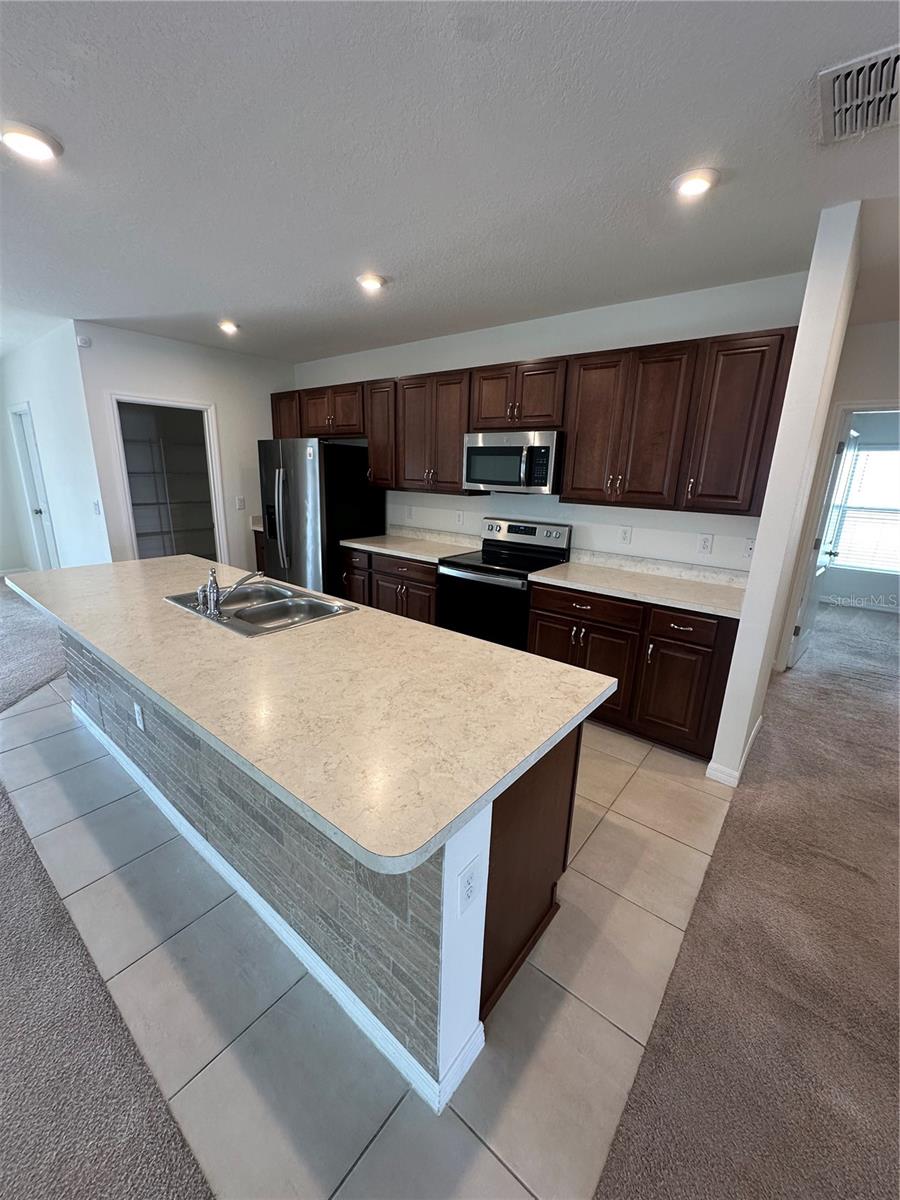 567 MEADOW BEND DRIVE, DAVENPORT, FL, 33837