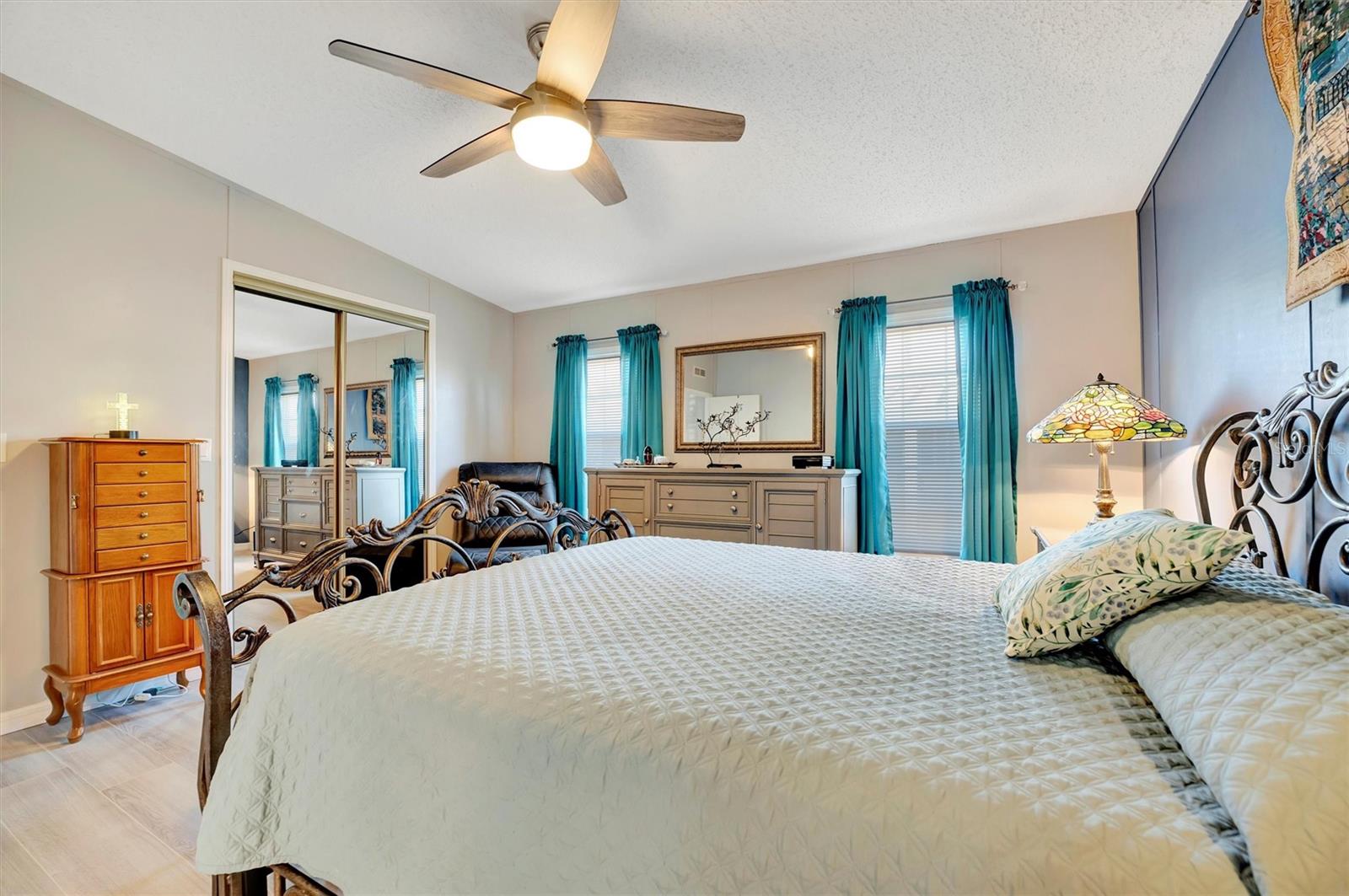 109 W SAINT LUCIA LOOP, APOLLO BEACH, FL, 33572