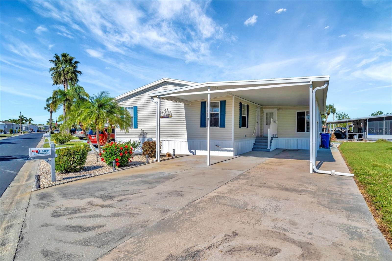 109 W SAINT LUCIA LOOP, APOLLO BEACH, FL, 33572