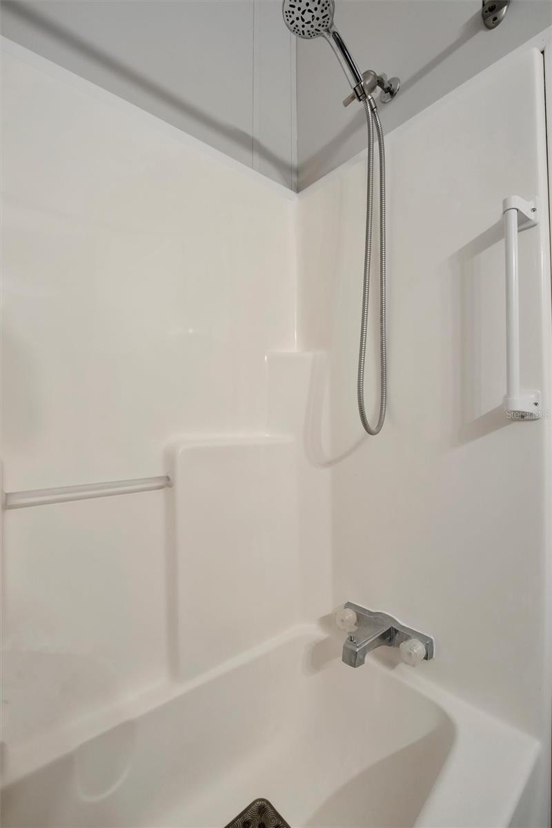 109 W SAINT LUCIA LOOP, APOLLO BEACH, FL, 33572