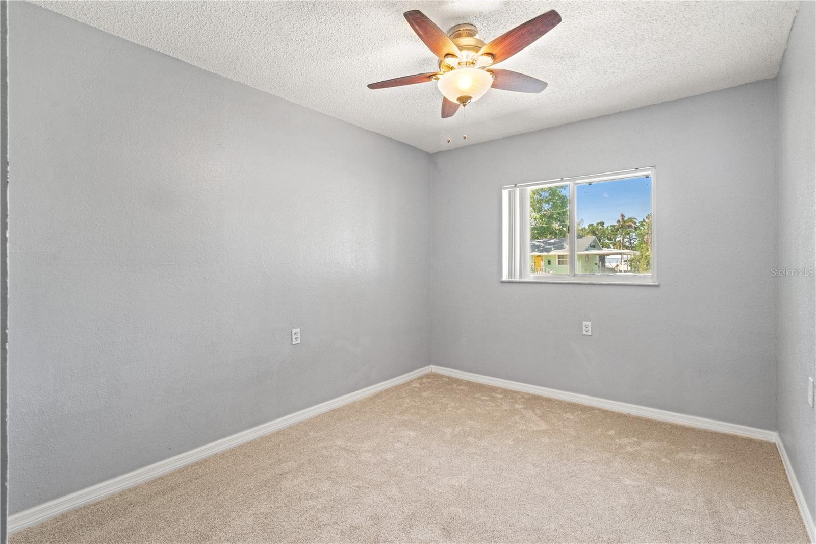 218 80TH AVE N, ST PETERSBURG, FL, 33702