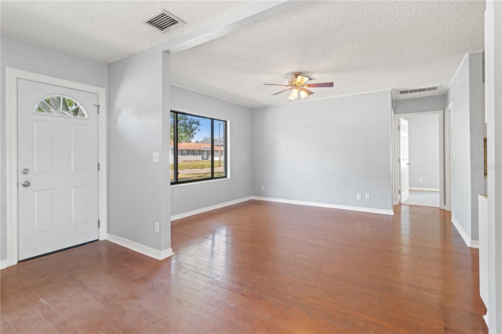 218 80TH AVE N, ST PETERSBURG, FL, 33702