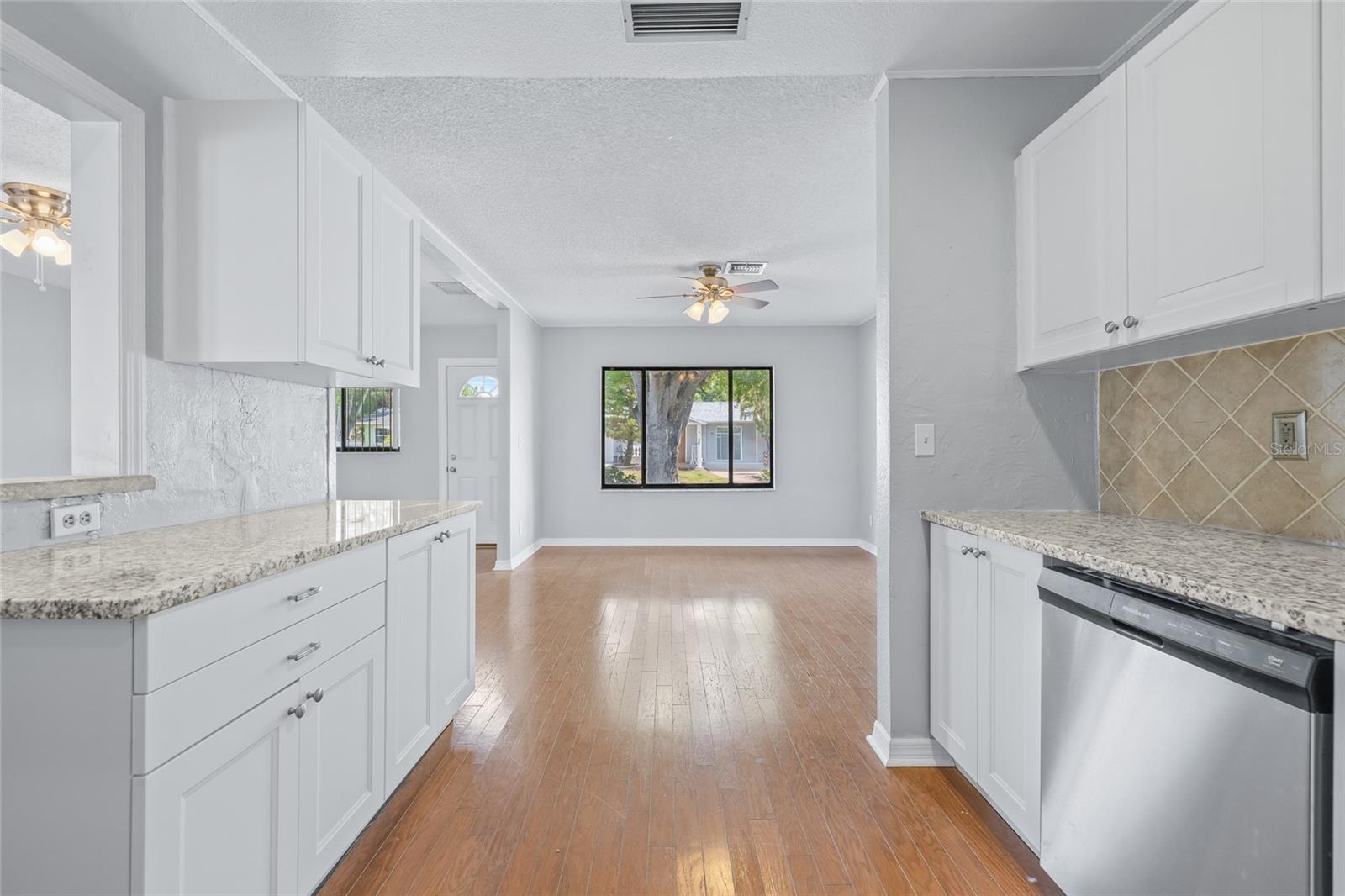 218 80TH AVE N, ST PETERSBURG, FL, 33702