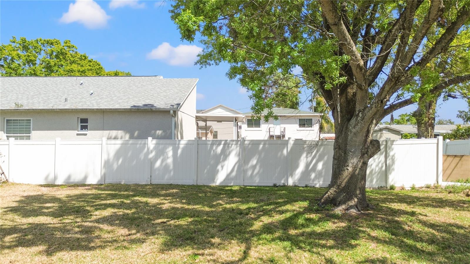 218 80TH AVE N, ST PETERSBURG, FL, 33702