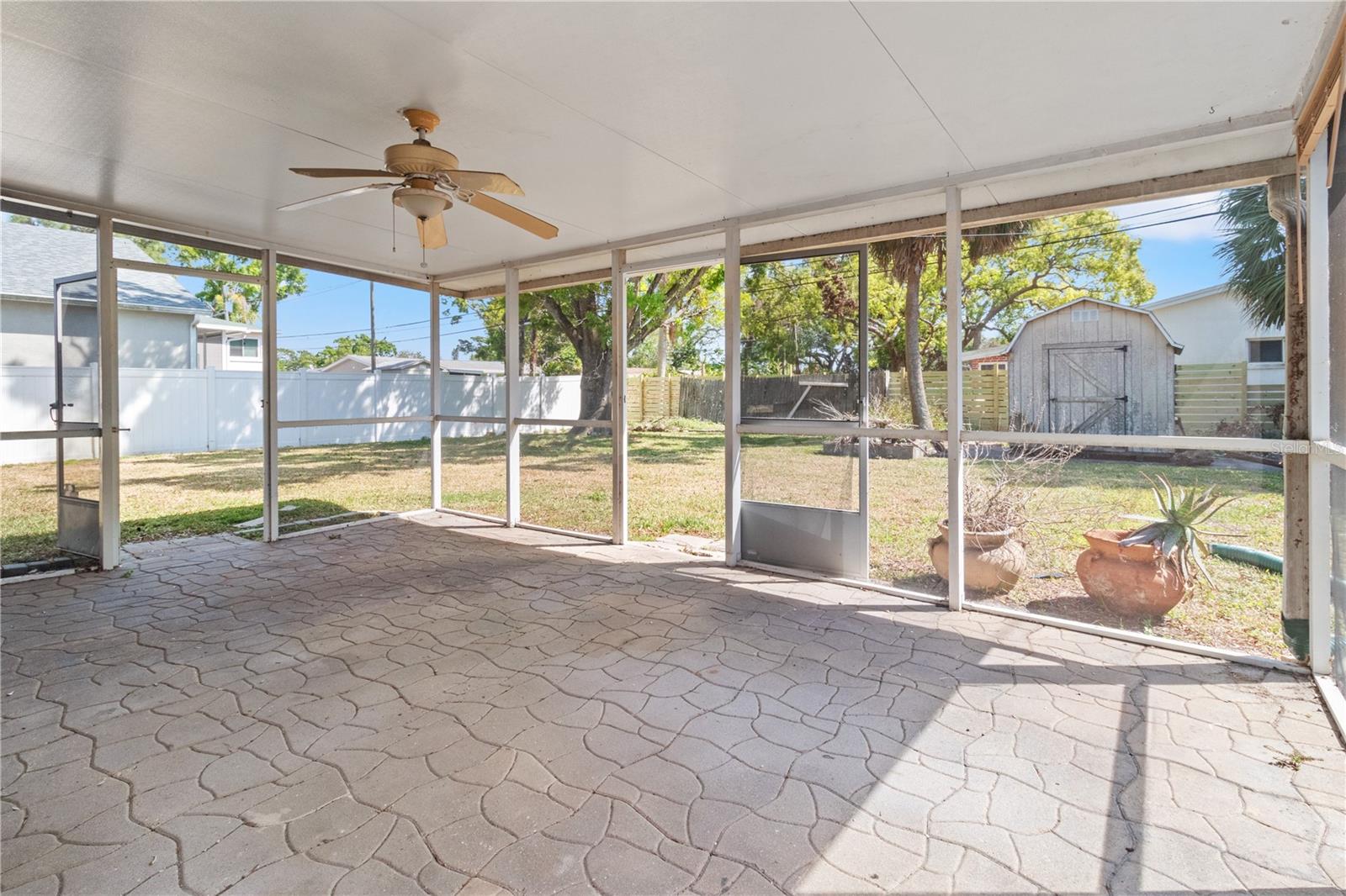 218 80TH AVE N, ST PETERSBURG, FL, 33702