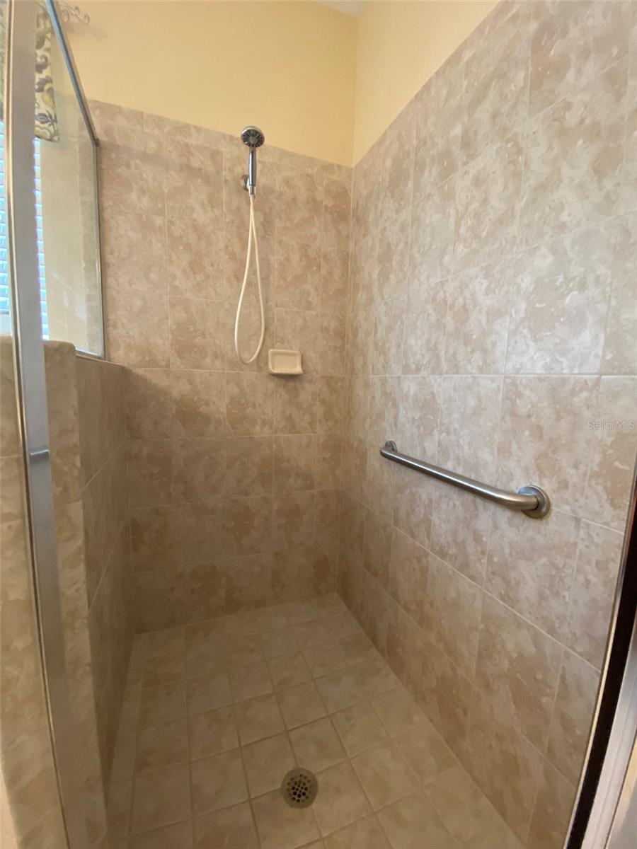 1612 LINCOLNSHIRE DR, DELAND, FL, 32724