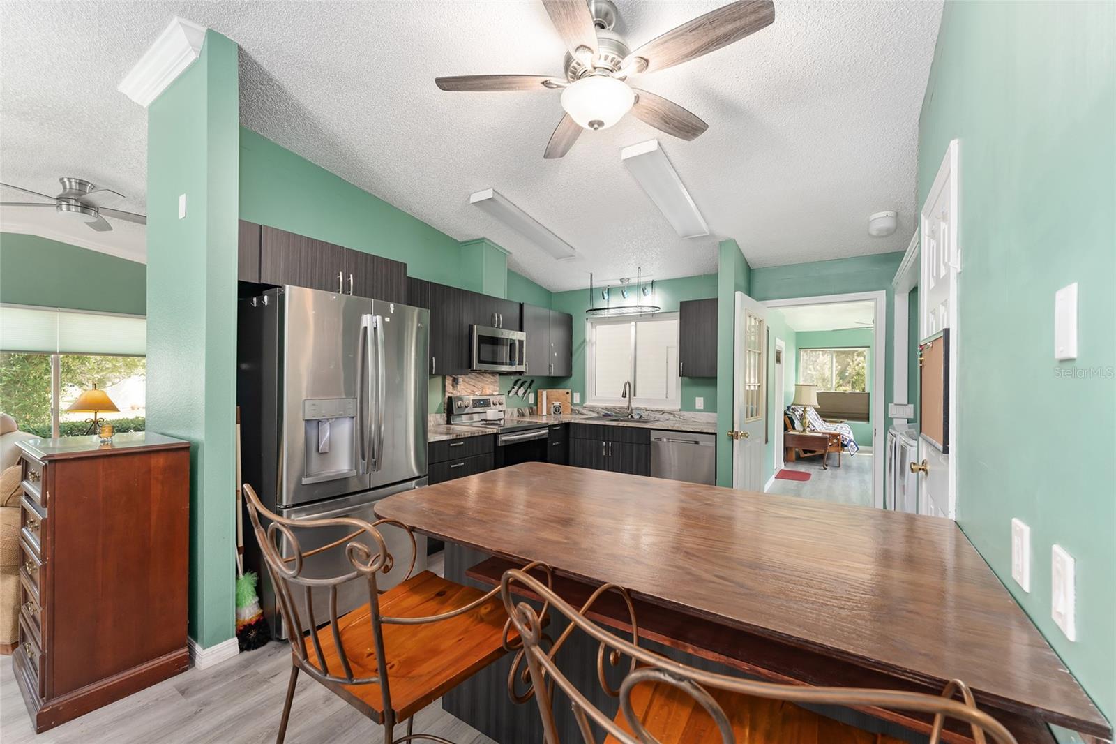 1401 W SCHWARTZ BLVD, LADY LAKE, FL, 32159