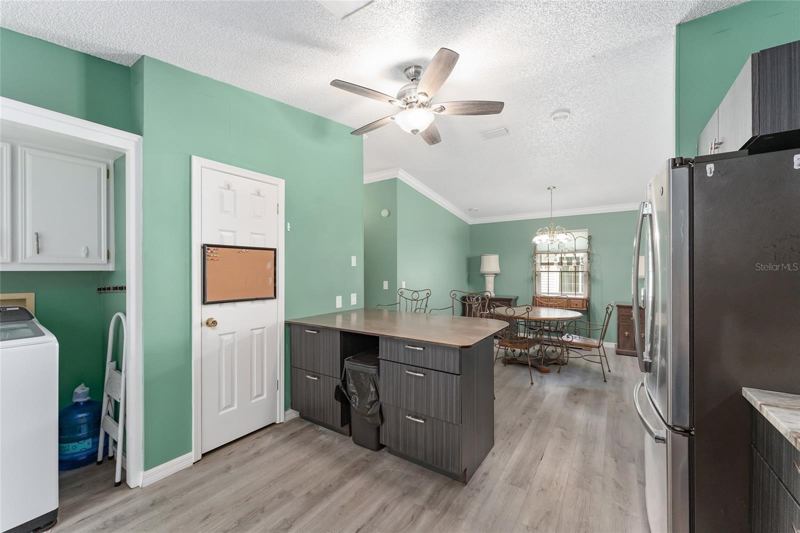 1401 W SCHWARTZ BLVD, LADY LAKE, FL, 32159