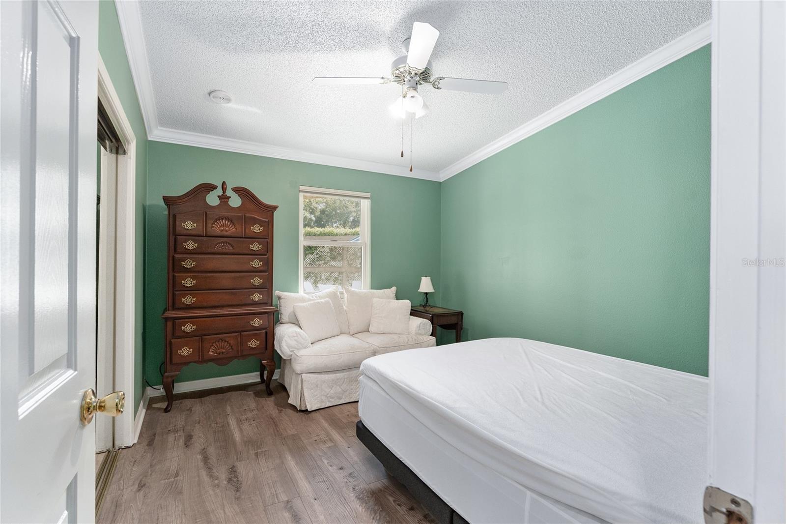 1401 W SCHWARTZ BLVD, LADY LAKE, FL, 32159