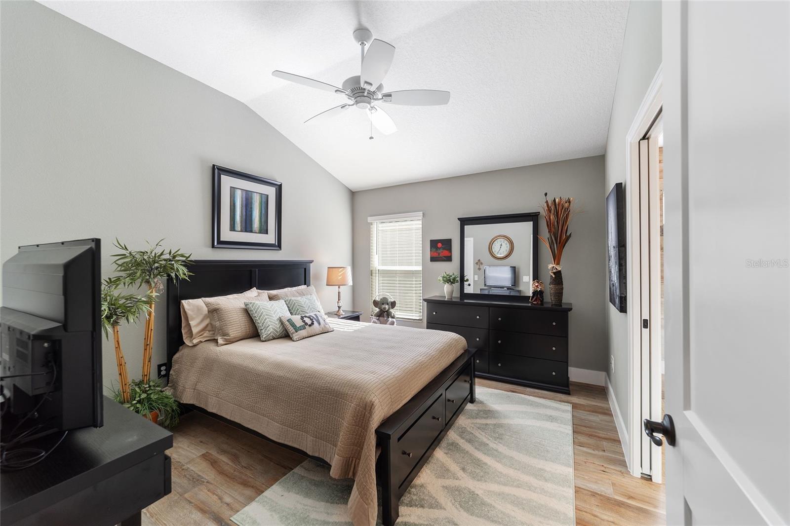 1059 AKIN WAY, THE VILLAGES, FL, 32163