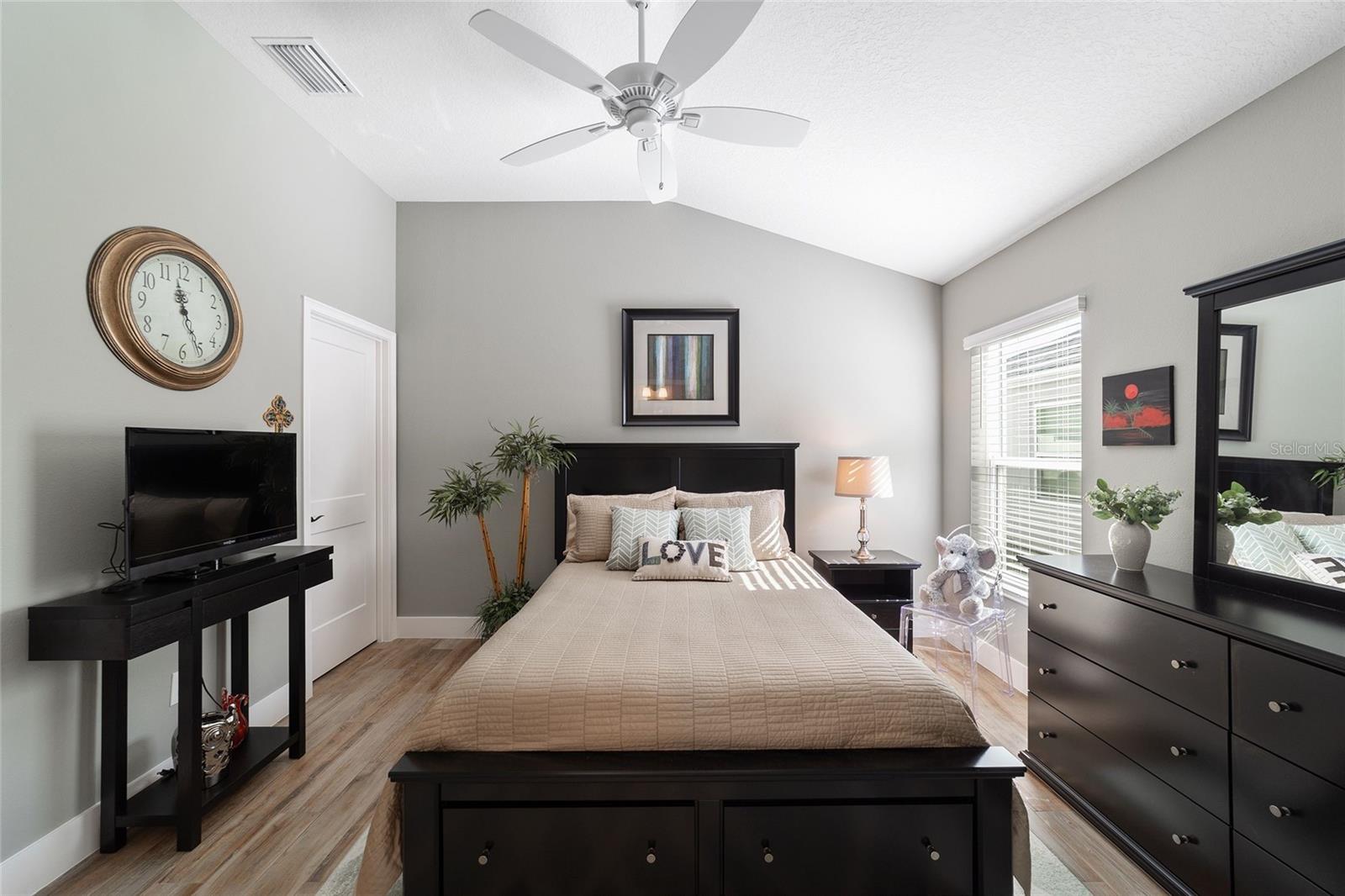1059 AKIN WAY, THE VILLAGES, FL, 32163