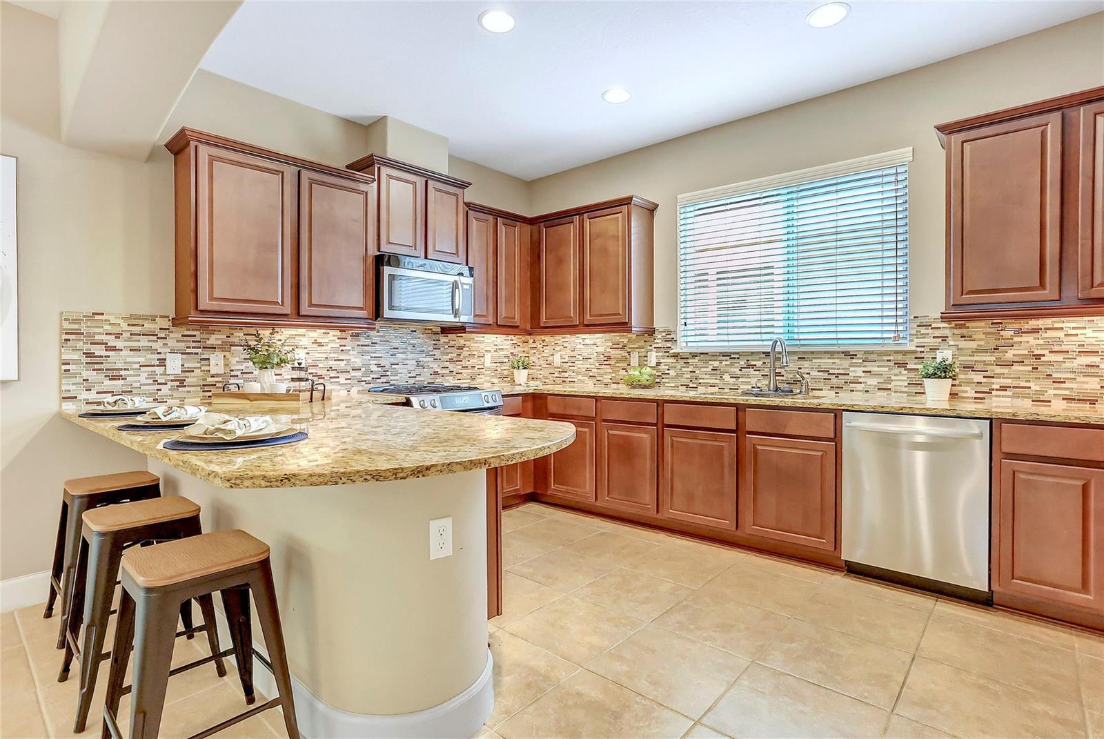 1386 HAZELDENE MNR, DELAND, FL, 32724