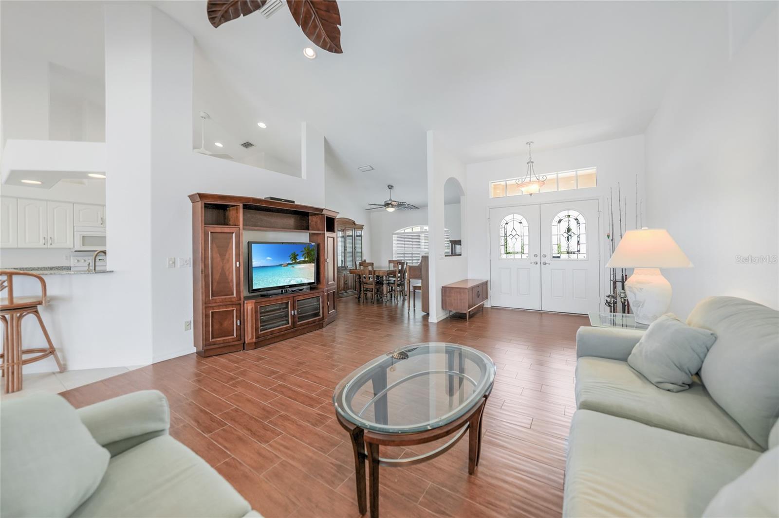 15538 AQUA CIR, PORT CHARLOTTE, FL, 33981