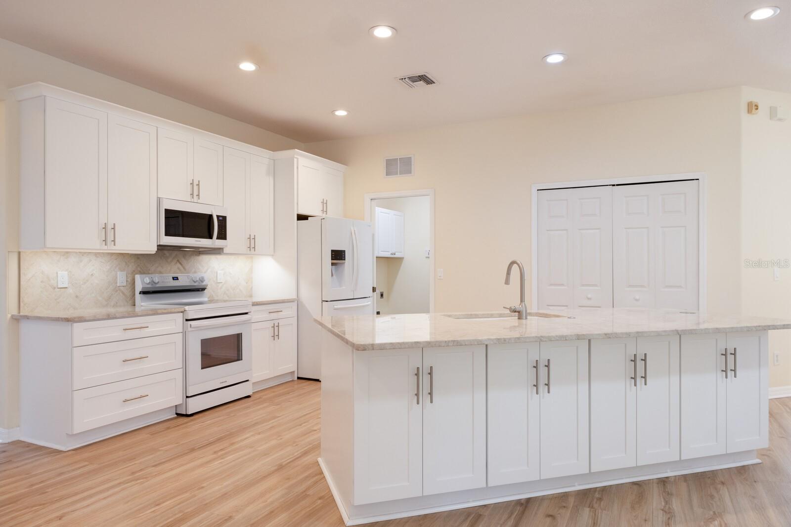4012 TWIN RIVERS TRL, PARRISH, FL, 34219
