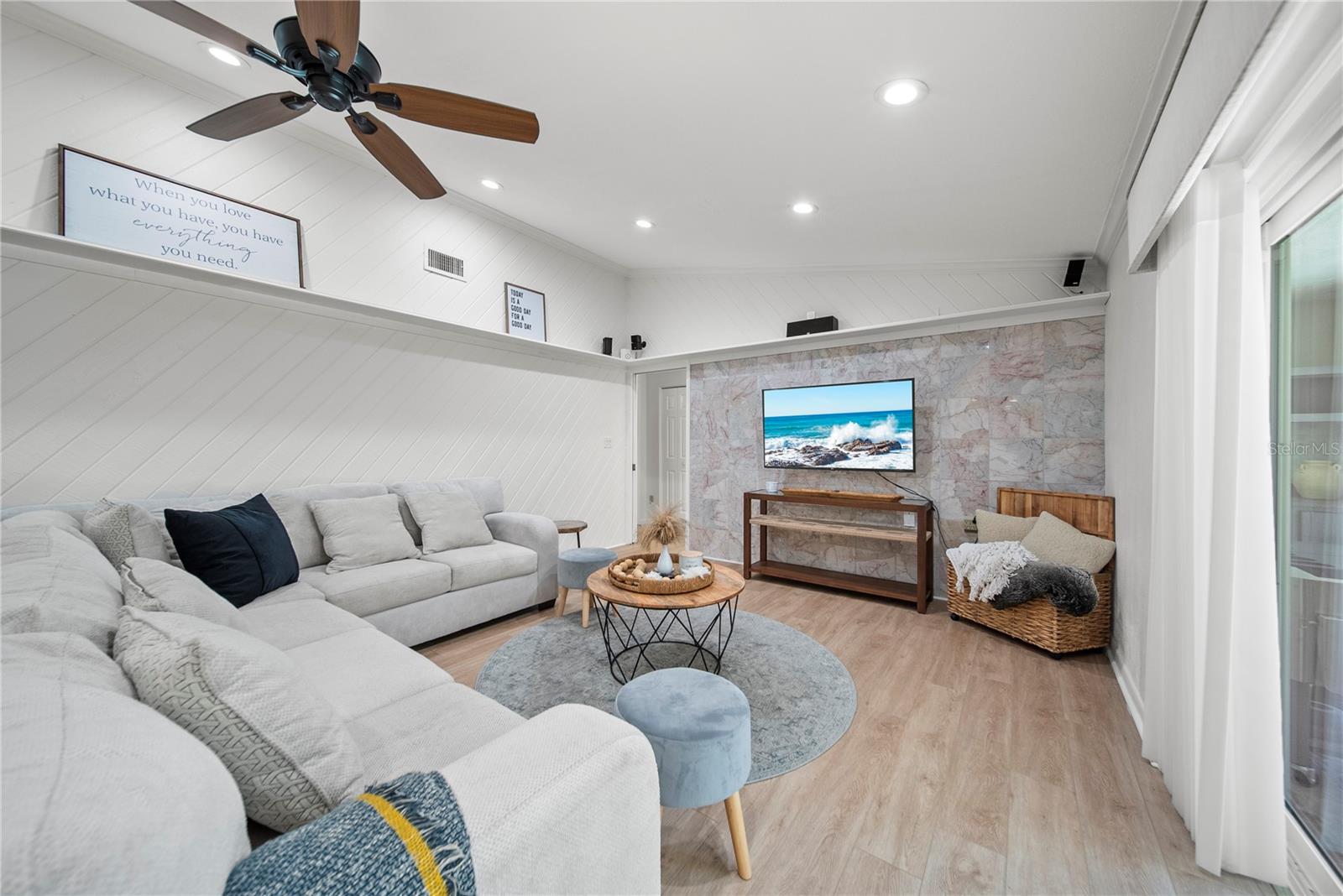 1810 PINE HILL DR, SAFETY HARBOR, FL, 34695