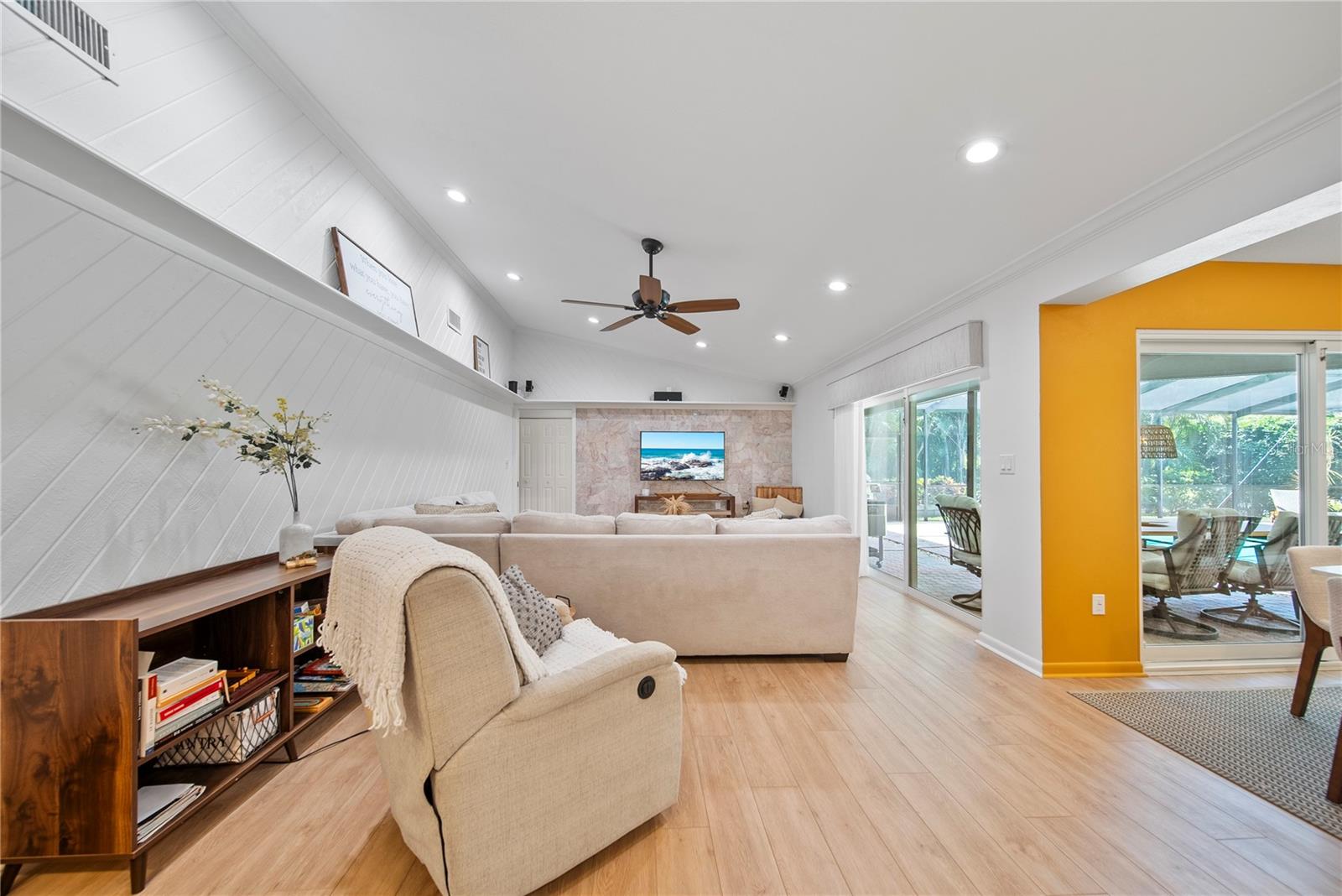 1810 PINE HILL DR, SAFETY HARBOR, FL, 34695